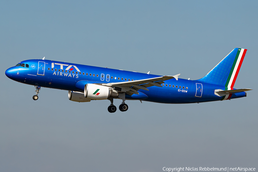 ITA Airways Airbus A320-216 (EI-DSW) | Photo 500921