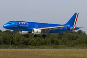 ITA Airways Airbus A320-216 (EI-DSW) at  Hamburg - Fuhlsbuettel (Helmut Schmidt), Germany