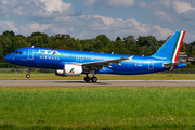 ITA Airways Airbus A320-216 (EI-DSW) at  Hamburg - Fuhlsbuettel (Helmut Schmidt), Germany