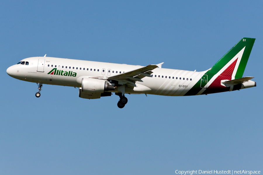 Alitalia Airbus A320-216 (EI-DSY) | Photo 479688