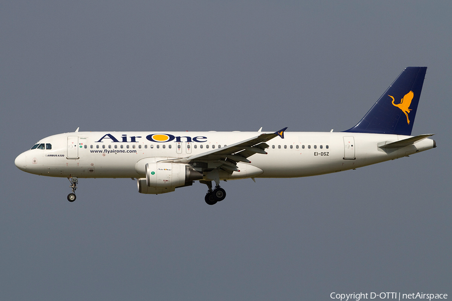 Air One Airbus A320-216 (EI-DSZ) | Photo 384380