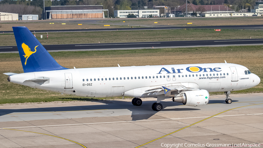Air One Airbus A320-216 (EI-DSZ) | Photo 421145
