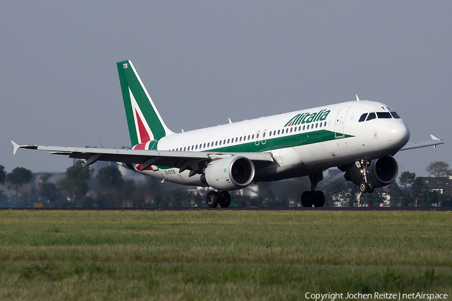 Alitalia Airbus A320-216 (EI-DTB) | Photo 82976