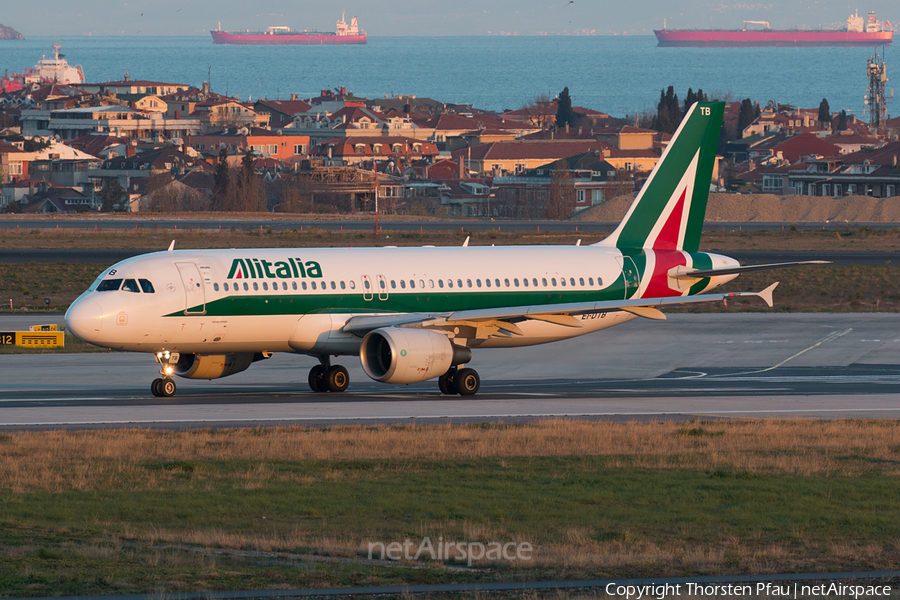 Alitalia Airbus A320-216 (EI-DTB) | Photo 73225