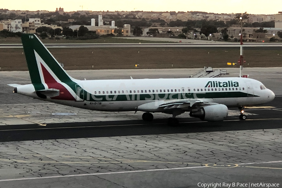 Alitalia Airbus A320-216 (EI-DTB) | Photo 351687