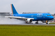 ITA Airways Airbus A320-216 (EI-DTB) at  Hamburg - Fuhlsbuettel (Helmut Schmidt), Germany