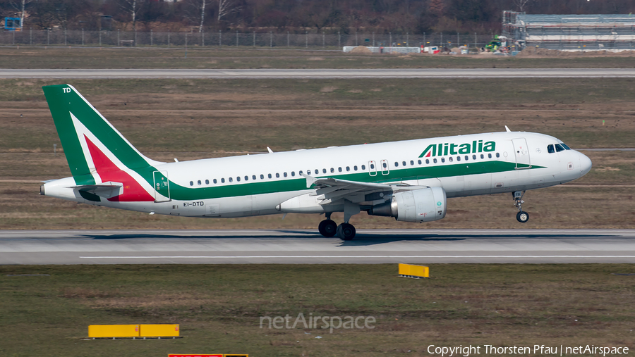 Alitalia Airbus A320-216 (EI-DTD) | Photo 438005
