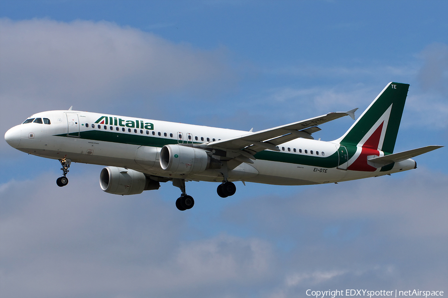 Alitalia Airbus A320-216 (EI-DTE) | Photo 275383