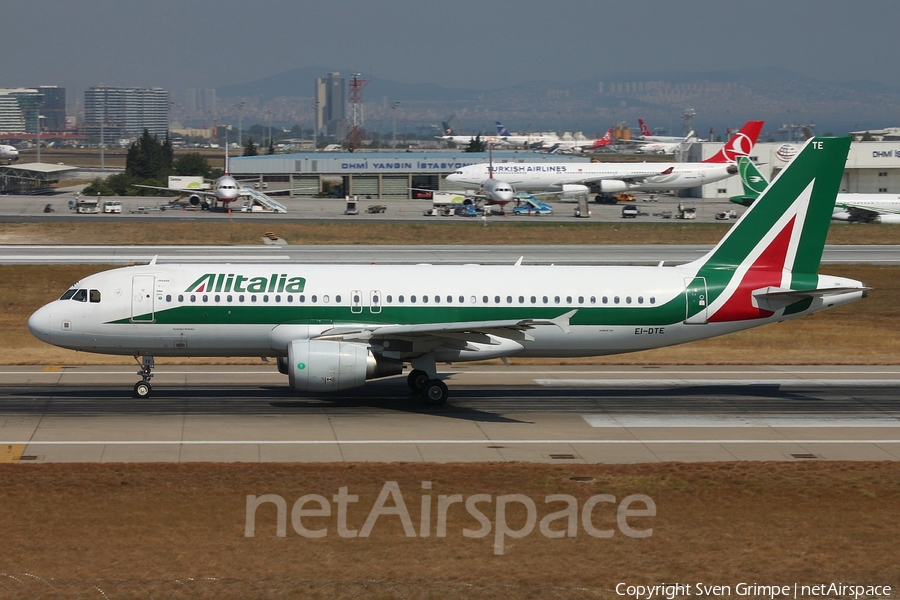Alitalia Airbus A320-216 (EI-DTE) | Photo 90177