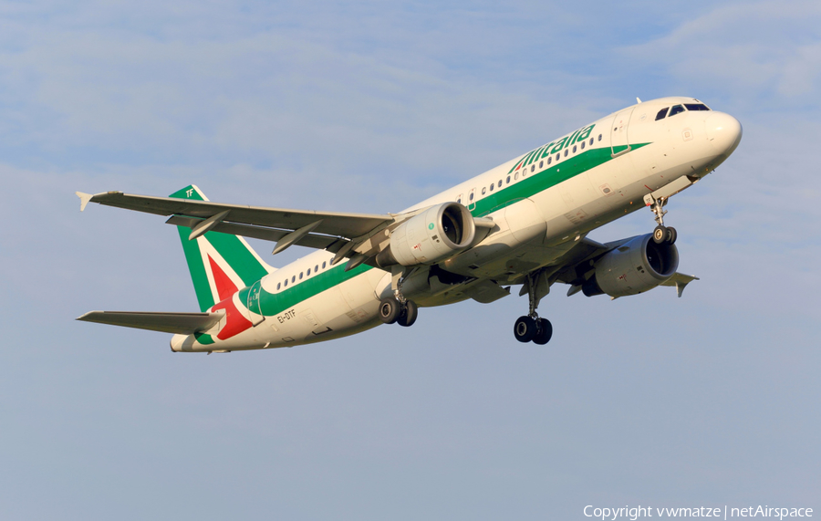 Alitalia Airbus A320-216 (EI-DTF) | Photo 176827