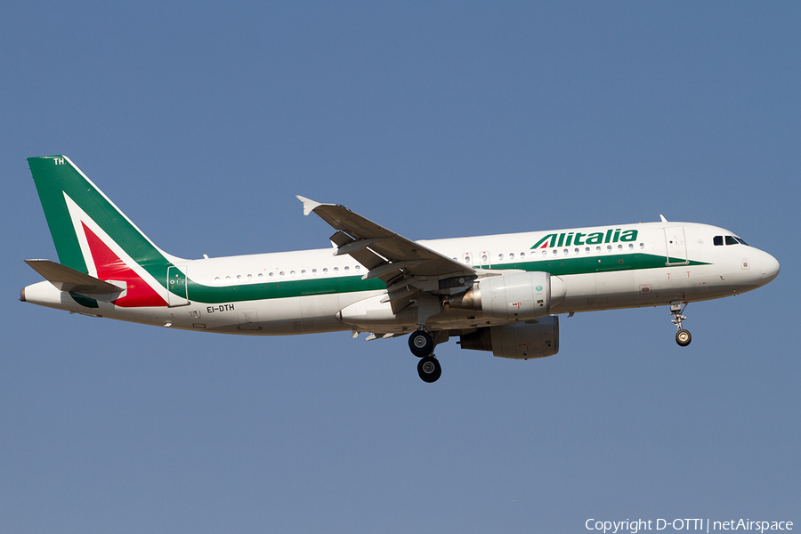 Alitalia Airbus A320-216 (EI-DTH) | Photo 507219