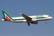 Alitalia Airbus A320-216 (EI-DTH) at  Rome - Fiumicino (Leonardo DaVinci), Italy