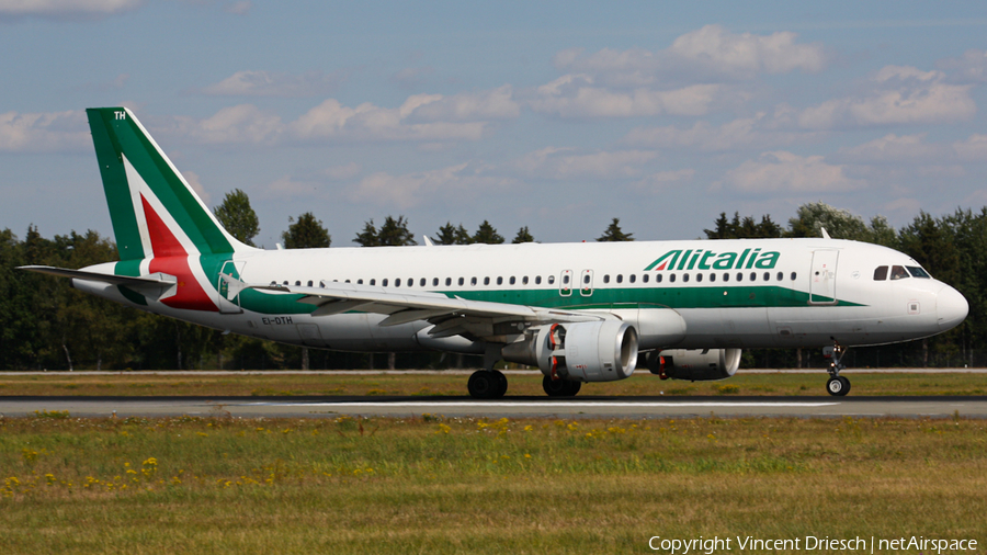 Alitalia Airbus A320-216 (EI-DTH) | Photo 524736