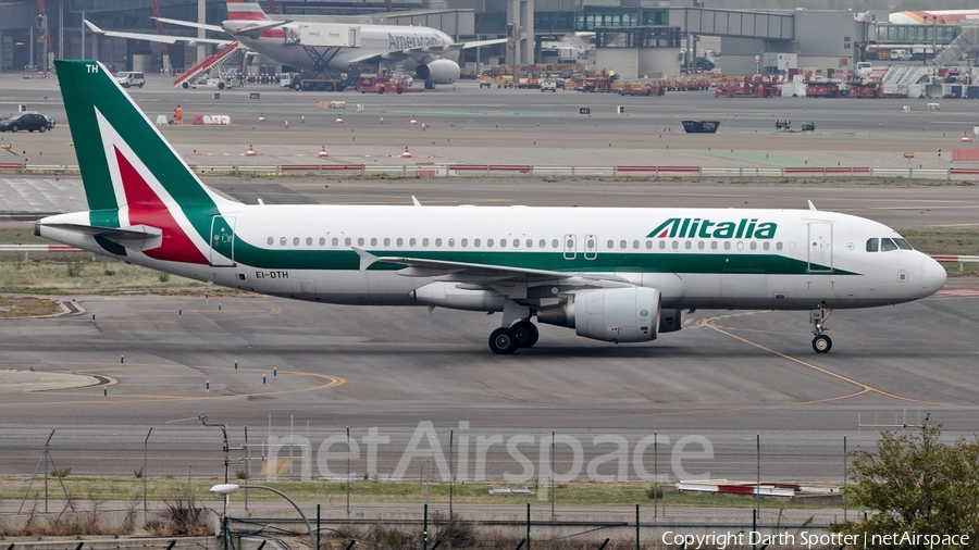 Alitalia Airbus A320-216 (EI-DTH) | Photo 233520