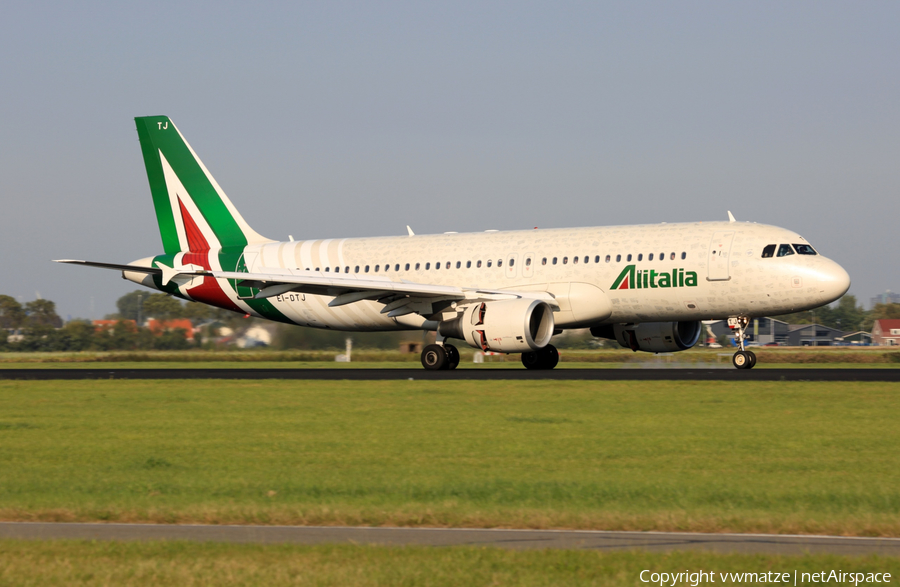 Alitalia Airbus A320-216 (EI-DTJ) | Photo 422945
