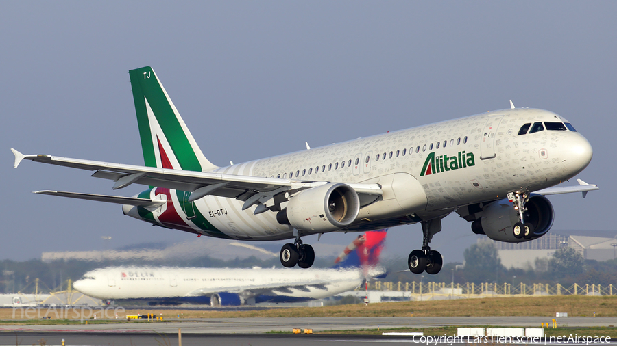 Alitalia Airbus A320-216 (EI-DTJ) | Photo 126864