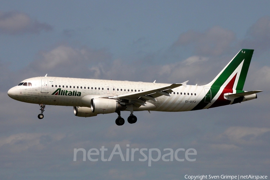 Alitalia Airbus A320-216 (EI-DTJ) | Photo 516013