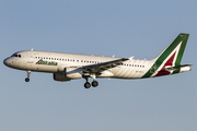 Alitalia Airbus A320-216 (EI-DTJ) at  Venice - Marco Polo, Italy