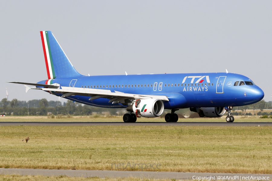 ITA Airways Airbus A320-216 (EI-DTK) | Photo 519525