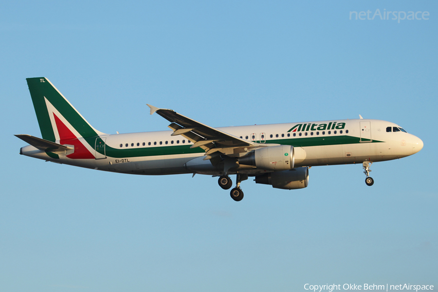 Alitalia Airbus A320-216 (EI-DTL) | Photo 57696