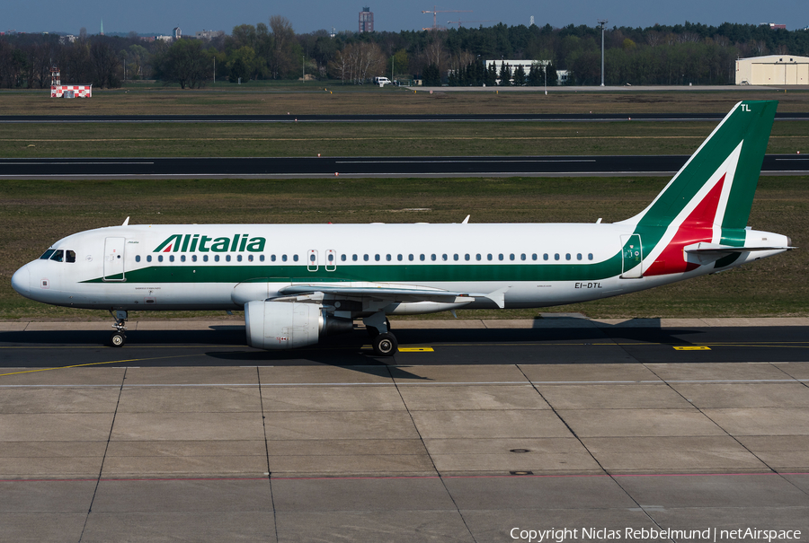 Alitalia Airbus A320-216 (EI-DTL) | Photo 310349