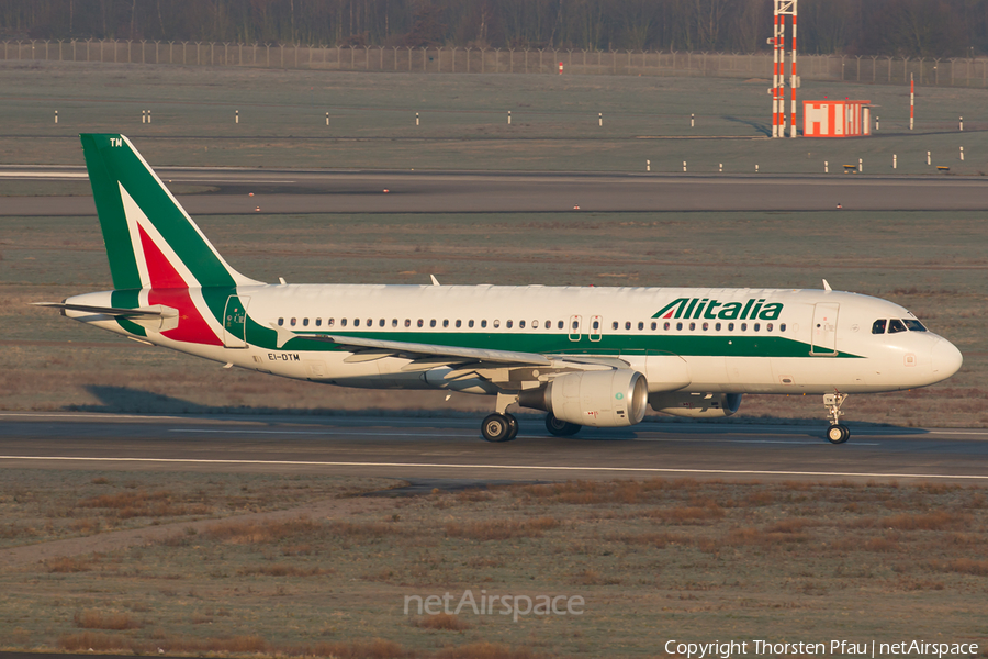 Alitalia Airbus A320-216 (EI-DTM) | Photo 99414