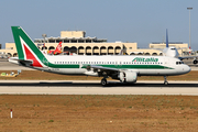 Alitalia Airbus A320-216 (EI-DTM) at  Luqa - Malta International, Malta