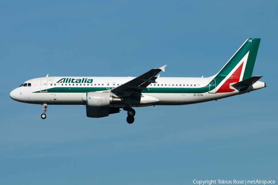 Alitalia Airbus A320-216 (EI-DTN) | Photo 301347