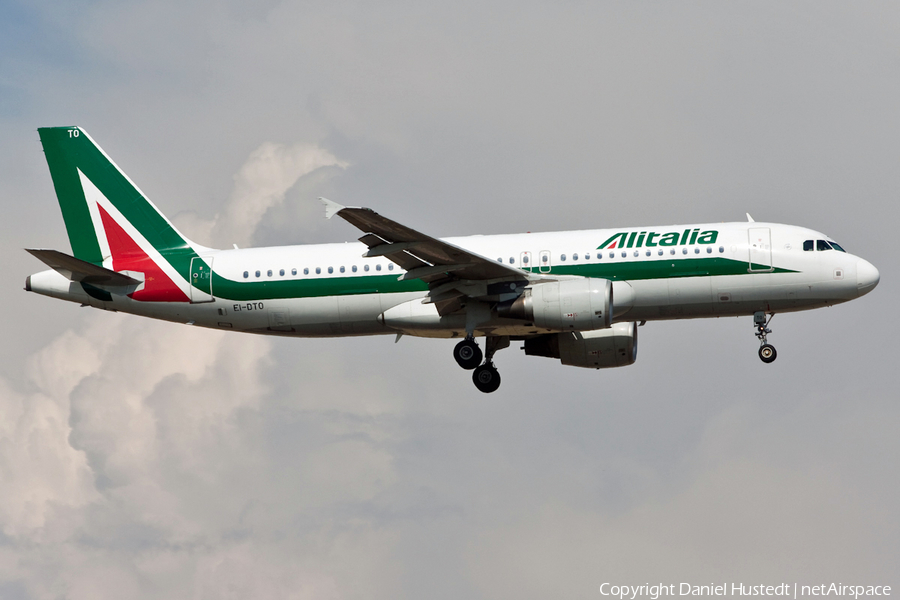 Alitalia Airbus A320-216 (EI-DTO) | Photo 508054