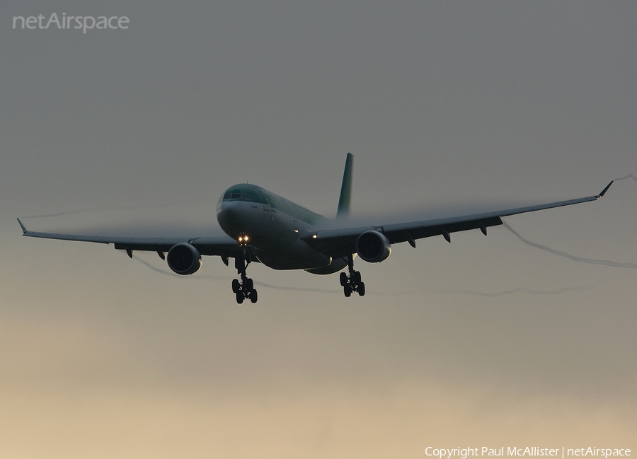 Aer Lingus Airbus A330-302 (EI-DUZ) | Photo 31020