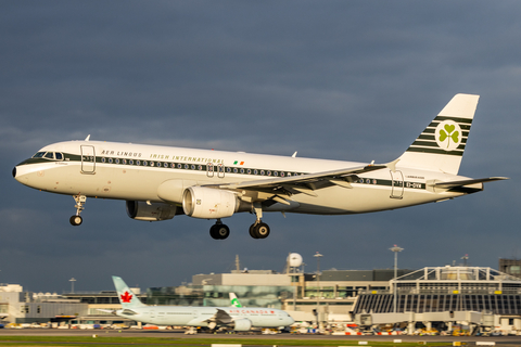 Aer Lingus Airbus A320-214 (EI-DVM) at  Dublin, Ireland