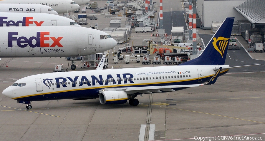 Ryanair Boeing 737-8AS (EI-DWI) | Photo 451455
