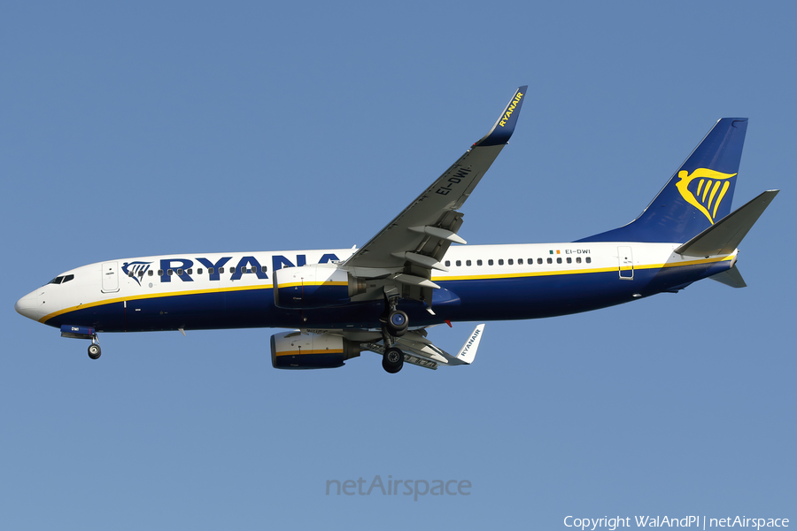 Ryanair Boeing 737-8AS (EI-DWI) | Photo 576445