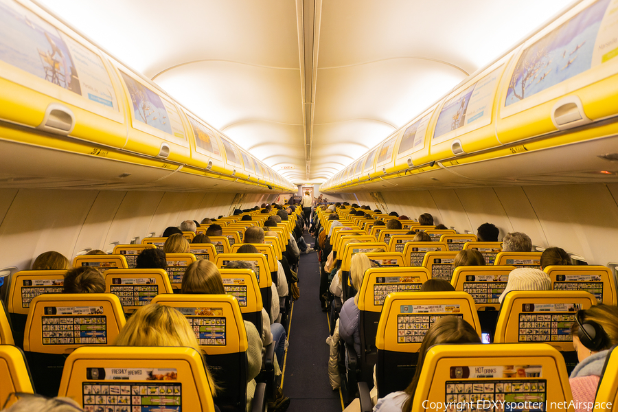 Ryanair Boeing 737-8AS (EI-DWR) | Photo 557584
