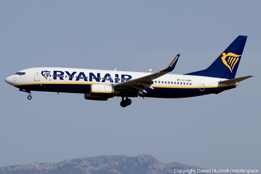 Ryanair Boeing 737-8AS (EI-DWR) | Photo 535235