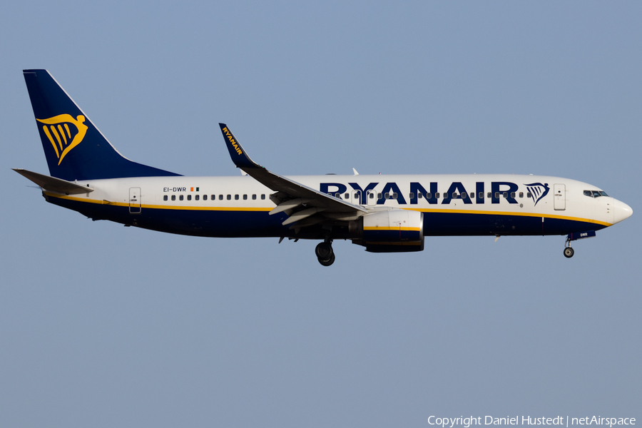 Ryanair Boeing 737-8AS (EI-DWR) | Photo 536955
