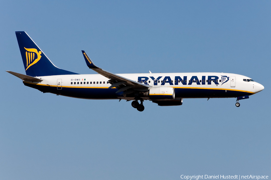 Ryanair Boeing 737-8AS (EI-DWS) | Photo 634075