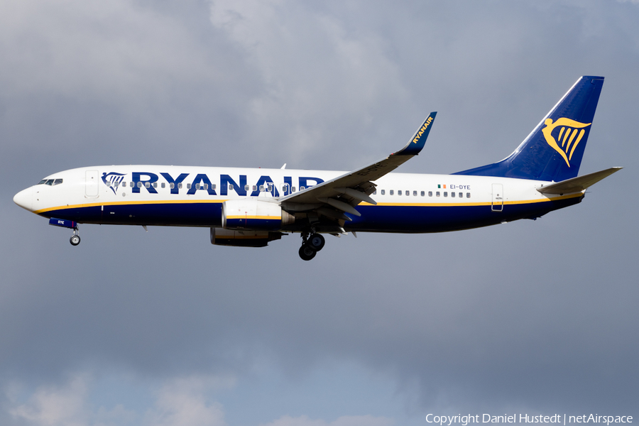 Ryanair Boeing 737-8AS (EI-DYE) | Photo 529903