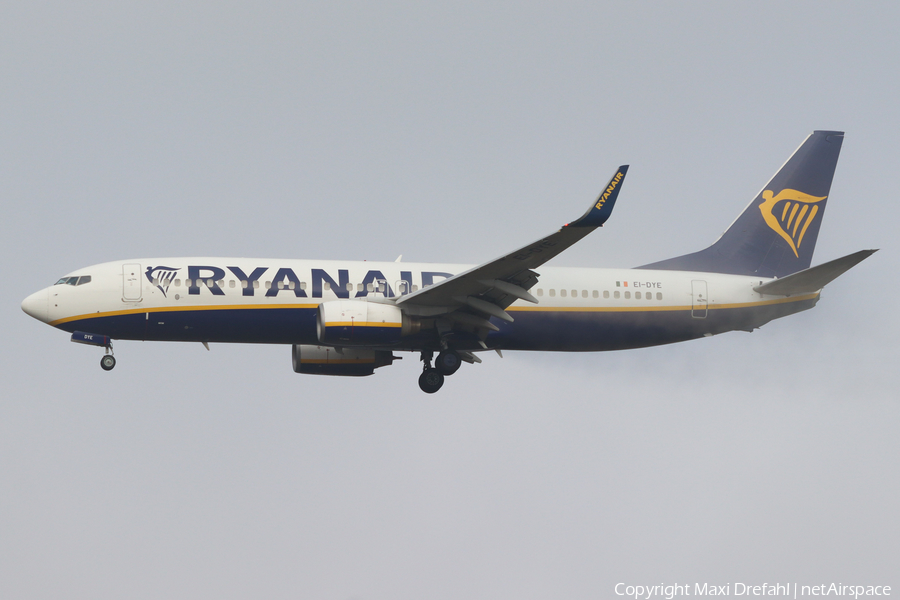 Ryanair Boeing 737-8AS (EI-DYE) | Photo 489017