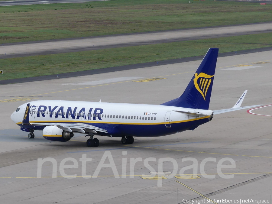 Ryanair Boeing 737-8AS (EI-DYR) | Photo 400313