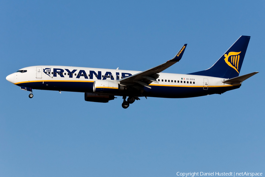 Ryanair Boeing 737-8AS (EI-DYX) | Photo 631835