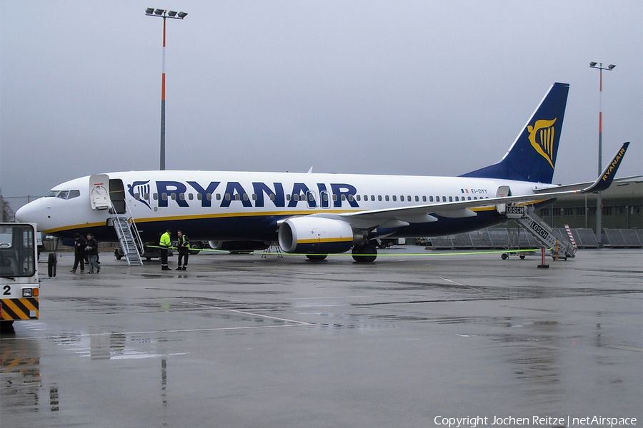 Ryanair Boeing 737-8AS (EI-DYY) | Photo 102592