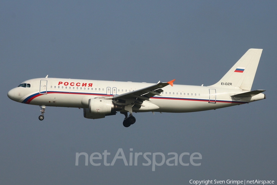 Rossiya - Russian Airlines Airbus A320-212 (EI-DZR) | Photo 17016