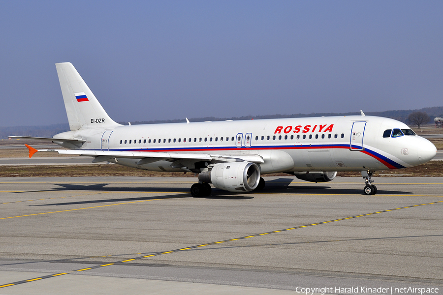 Rossiya - Russian Airlines Airbus A320-212 (EI-DZR) | Photo 311086