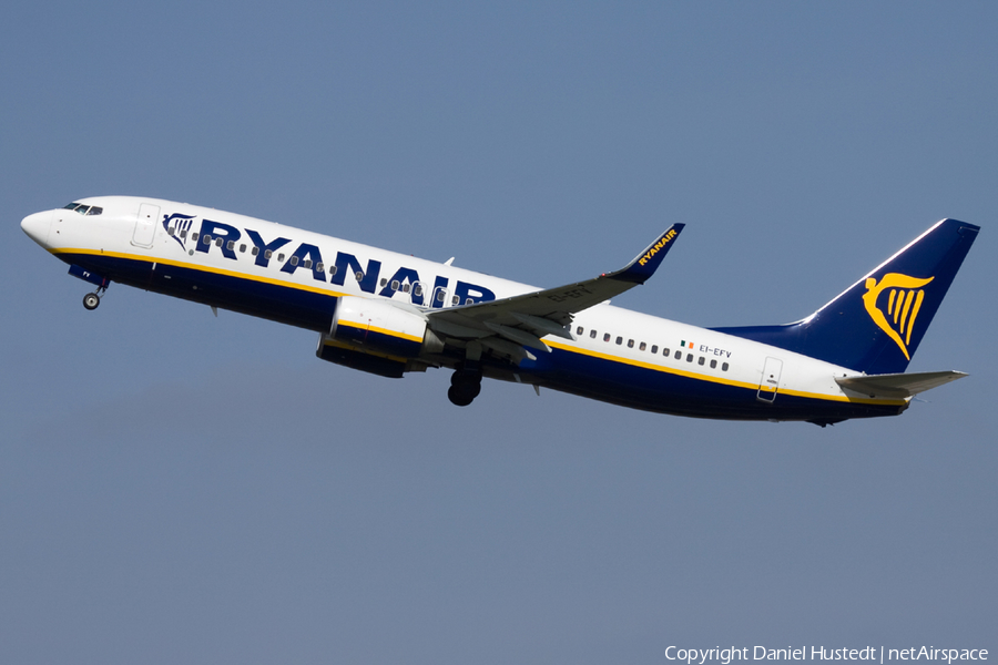 Ryanair Boeing 737-8AS (EI-EFV) | Photo 559370