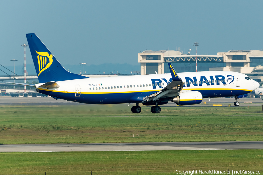 Ryanair Boeing 737-8AS (EI-EGA) | Photo 301284