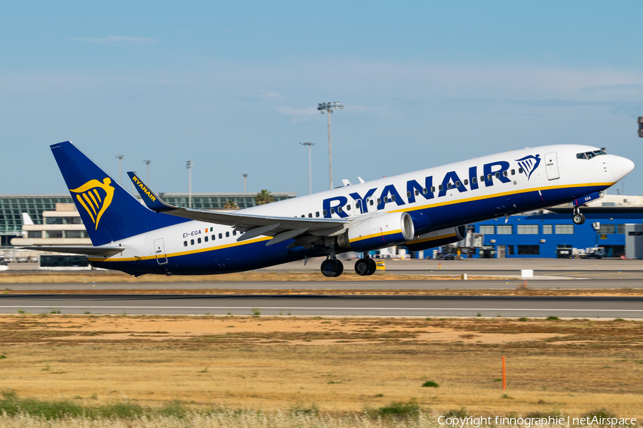 Ryanair Boeing 737-8AS (EI-EGA) | Photo 572596