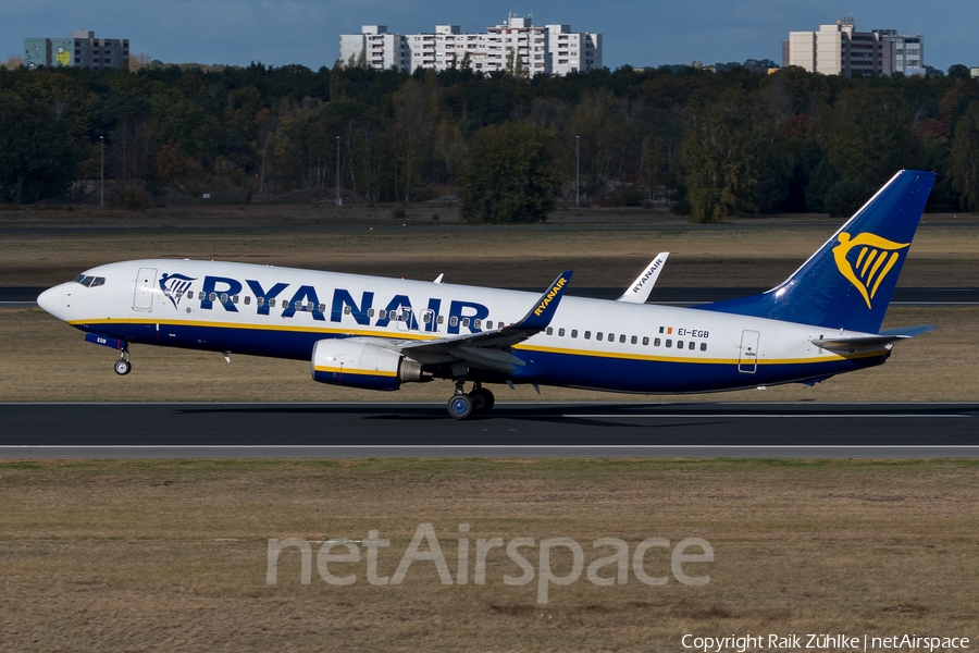 Ryanair Boeing 737-8AS (EI-EGB) | Photo 272596