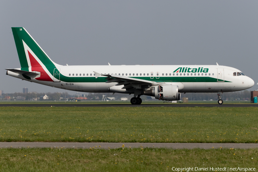 Alitalia Airbus A320-216 (EI-EIA) | Photo 426375