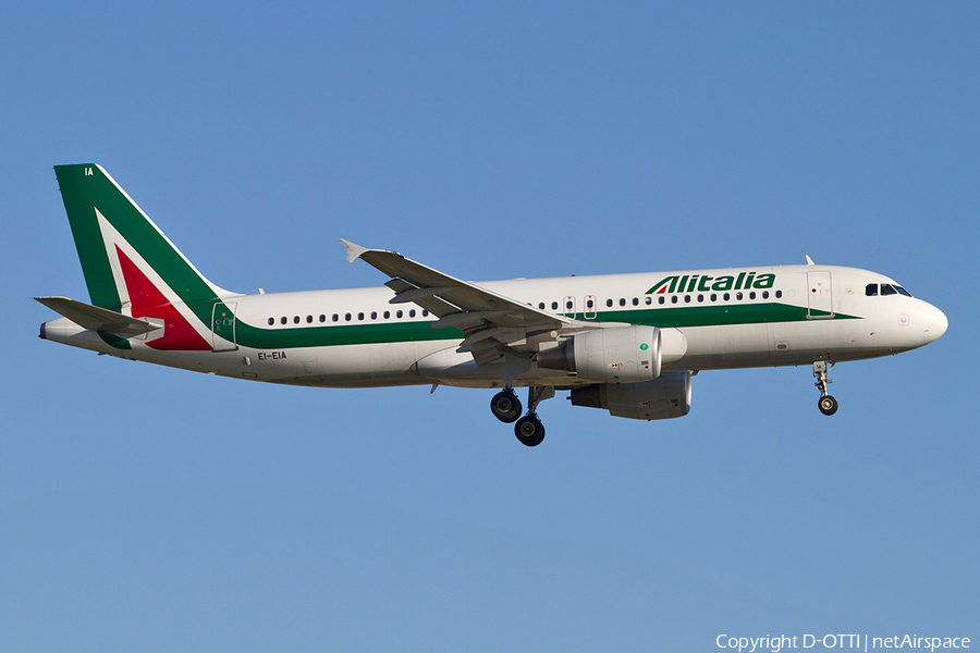 Alitalia Airbus A320-216 (EI-EIA) | Photo 366184